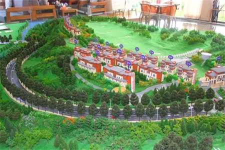 兰凤家园3室2厅2卫98万带车库138m2毛坯房出售